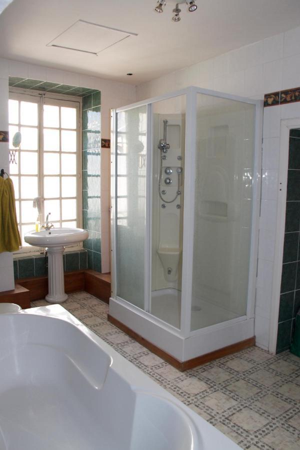 Suite Leon Edoux Saint-Savin (Vienne) Exterior foto